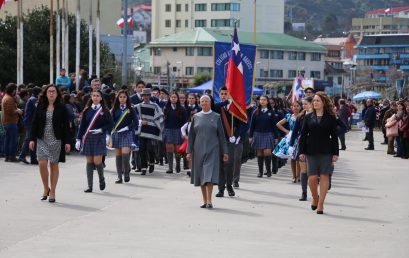 Alumnos del colegio participan en desfile de Fiestas Patrias