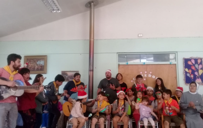 Infancia Misionera visita Hogar de Ancianos