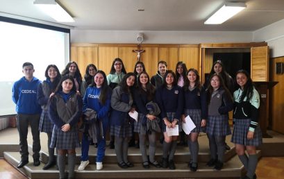 ESTUDIANTES DE EDUCACION MEDIA CAB REFLEXIONAN SOBRE SITUACION DE CHILE